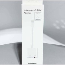﻿Lightning to 3.5mm Adapter for iPhone