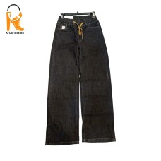 ﻿Women's jeans with wide elastic waistband