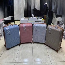 ﻿Travel luggage set consisting of four pieces