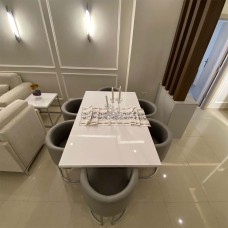 elegant dining table