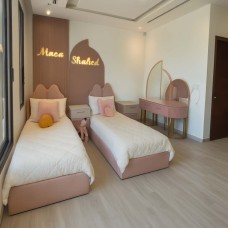 Modern and stylish kids’ bedroom set 
