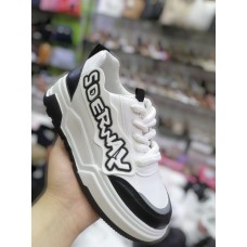 Women's  shoes