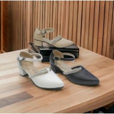 ﻿Girls shoes 