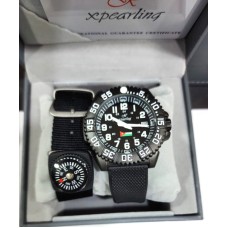 Men's wristwatch