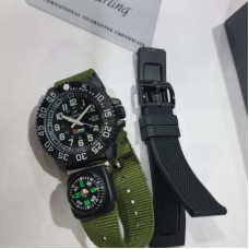 Men's wristwatch