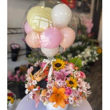 Gift arrangement with flowers