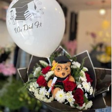 Gift arrangement with flowers