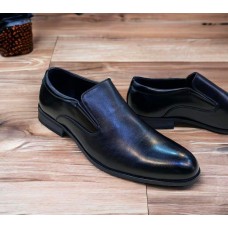 Man's shoes