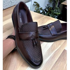 Man's shoes