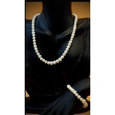 Natural pearl set