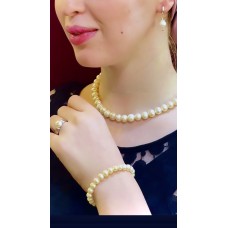 Natural pearl set