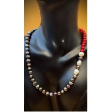 Natural pearl necklace