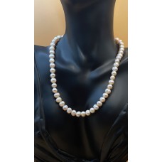 Natural pearl necklace