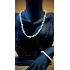Natural pearl set