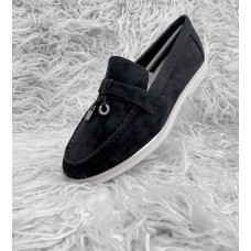 Women's  shoes