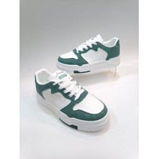 Sport shoes