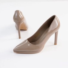 Elegant & Comfortable Women’s Heels – High Quality Design